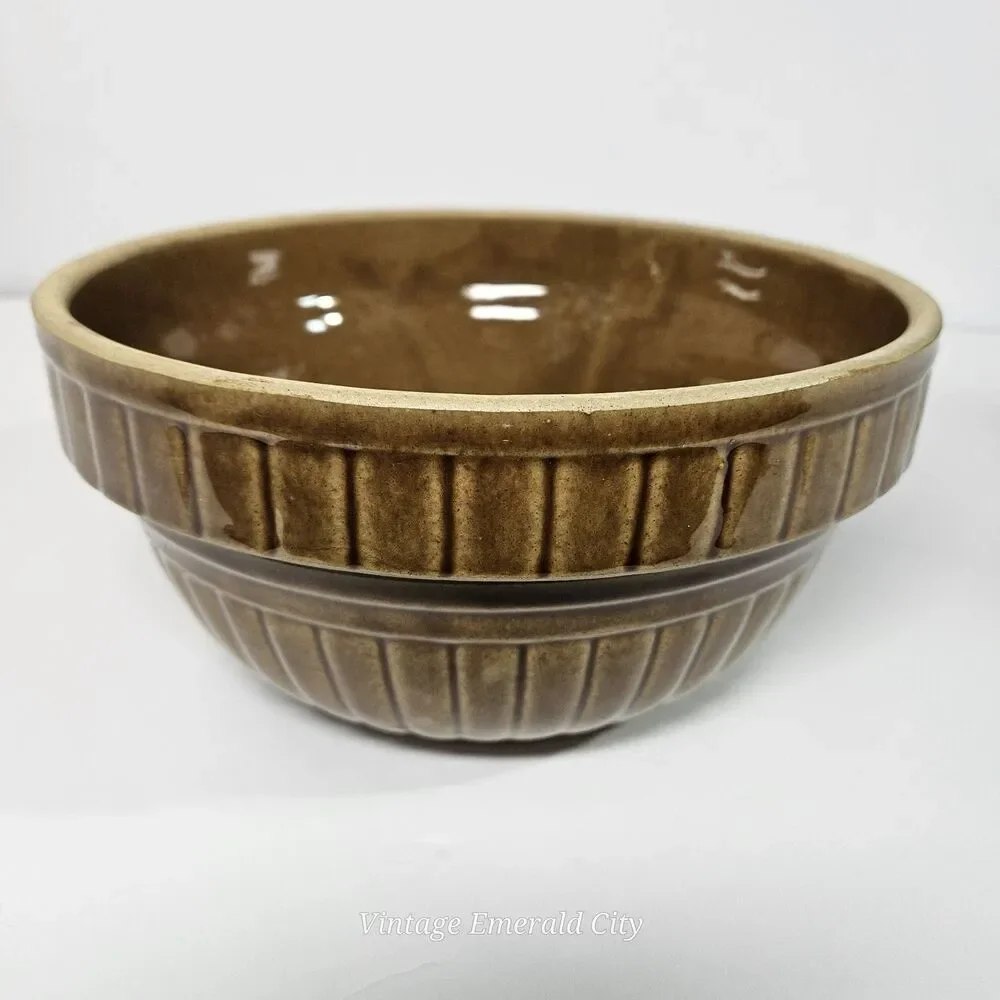 Vtg USA Ribbed Beehive Brown Stoneware 9-inch Salad Mixing Bowl Casserole No Lid